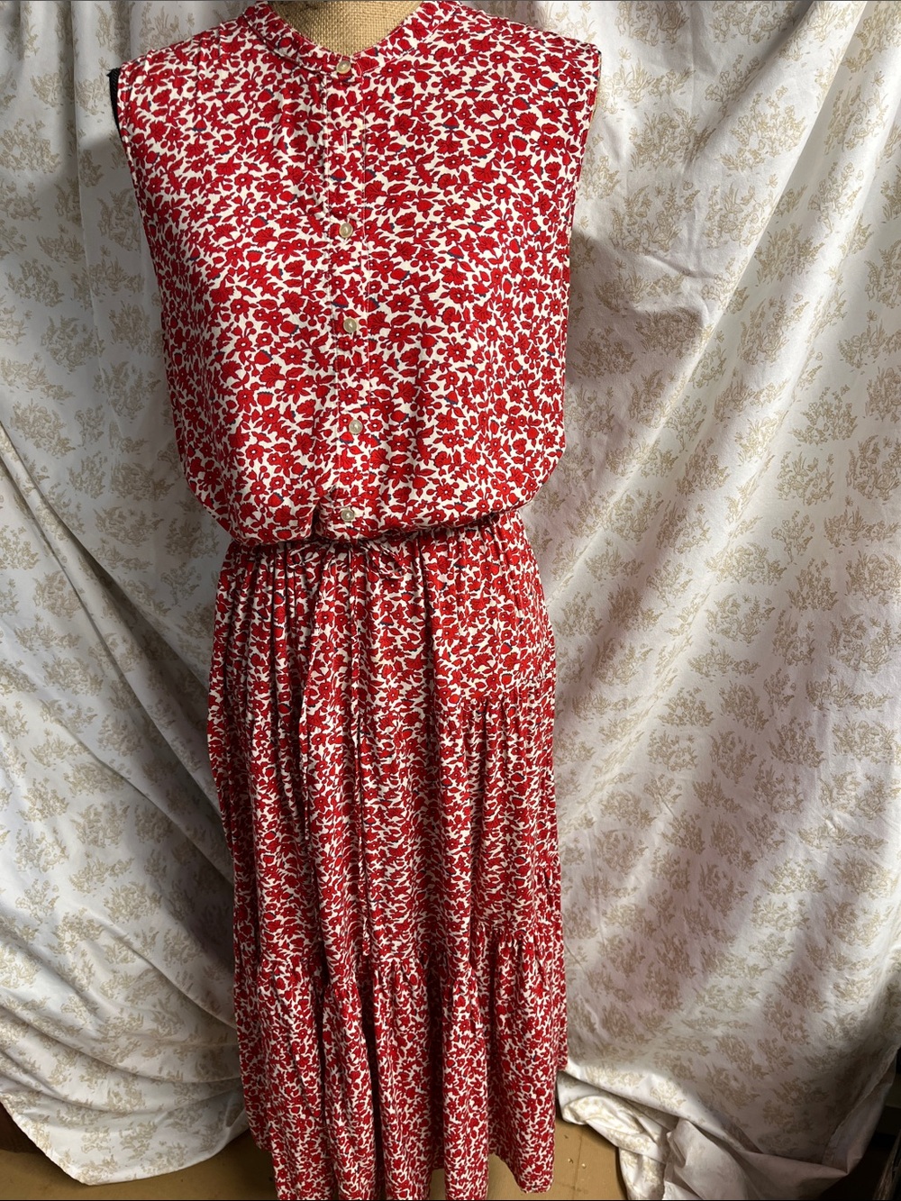 Chaps tiered sleeveless button front